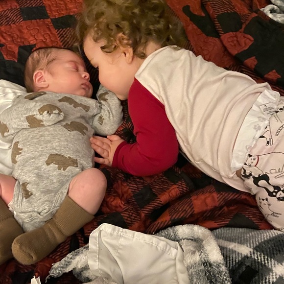 Meet your Posher, Alycia - Picture 5 of 6